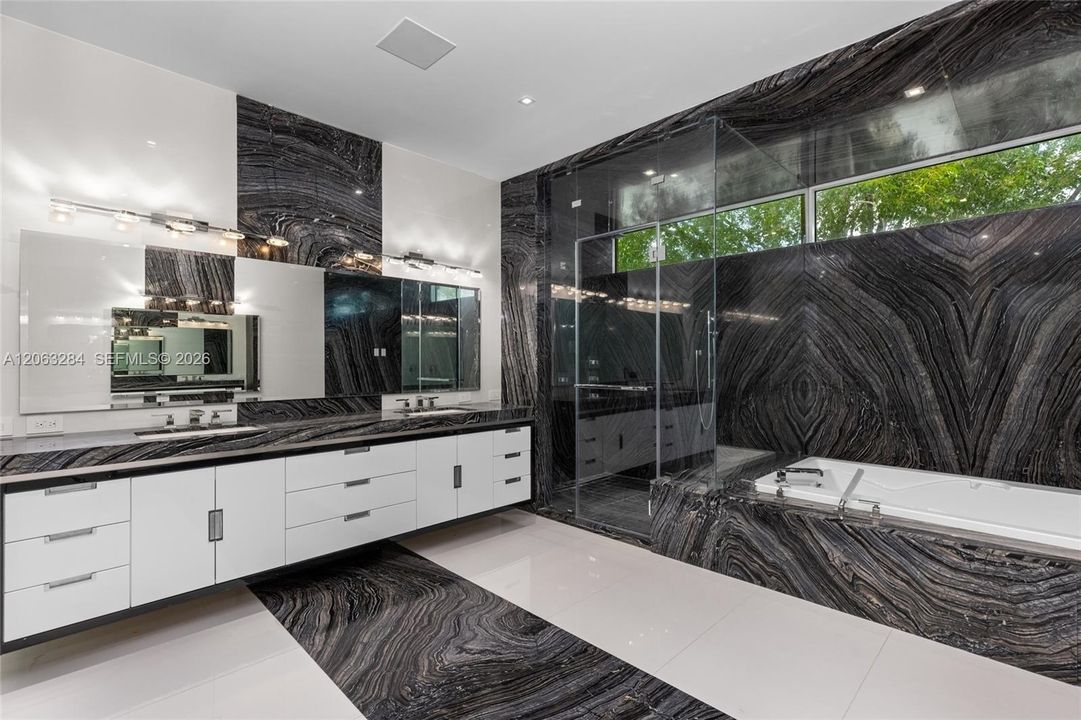 For Sale: $7,995,000 (8 beds, 10 baths, 10150 Square Feet)
