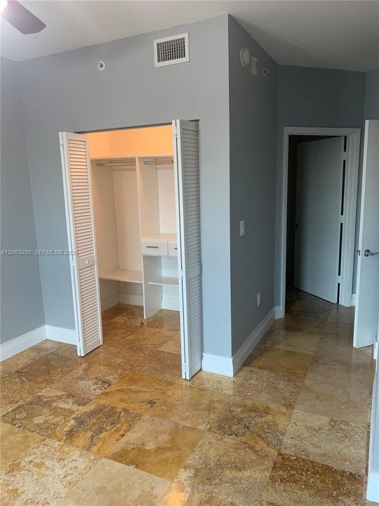 For Rent: $2,800 (2 beds, 2 baths, 1114 Square Feet)
