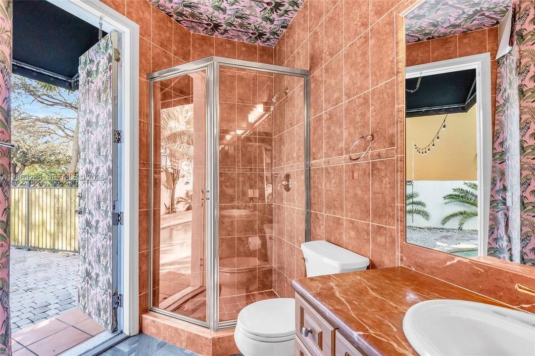 В аренду: $5,500 (5 спален, 5 ванн, 3544 Квадратных фут)
