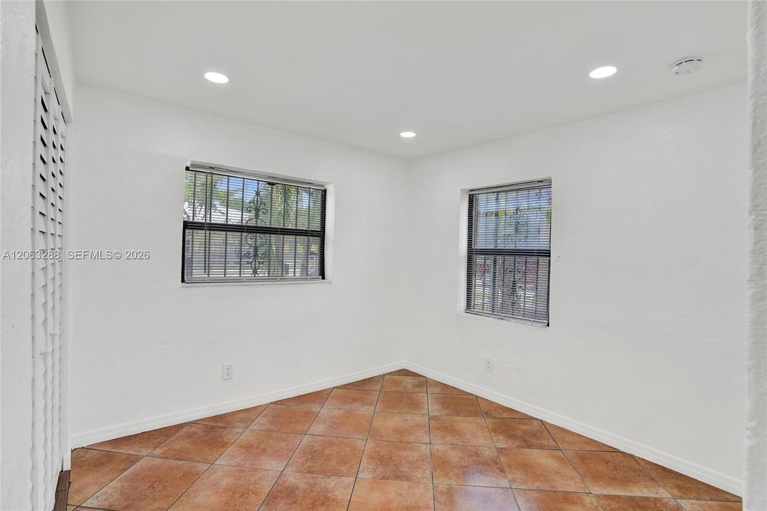 En Renta: $2,400 (3 camas, 1 baños, 816 Pies cuadrados)
