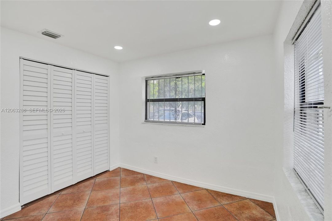 En Renta: $2,400 (3 camas, 1 baños, 816 Pies cuadrados)