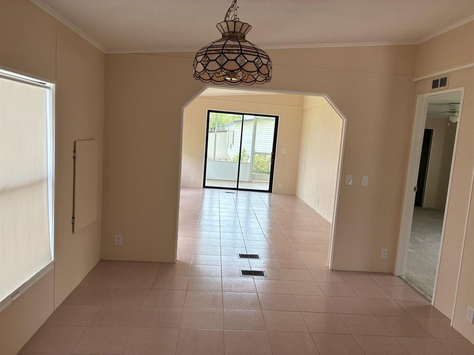 Dining to Den and Florida Room