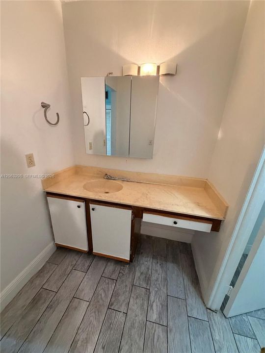 En Renta: $1,550 (2 camas, 2 baños, 1075 Pies cuadrados)