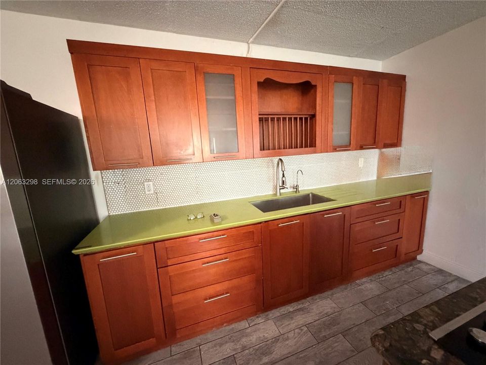 En Renta: $1,550 (2 camas, 2 baños, 1075 Pies cuadrados)