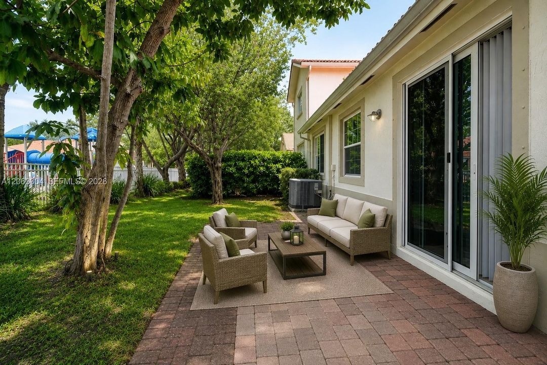 На продажу: $479,900 (3 спален, 2 ванн, 1178 Квадратных фут)