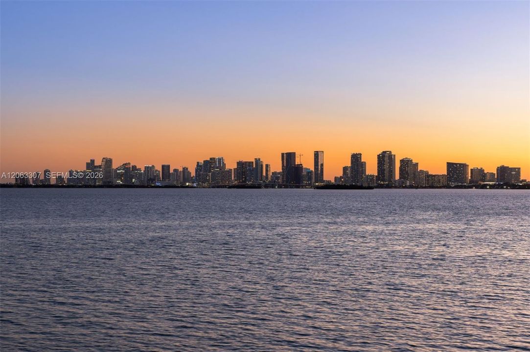 For Sale: $10,999,999 (6 beds, 6 baths, 6816 Square Feet)
