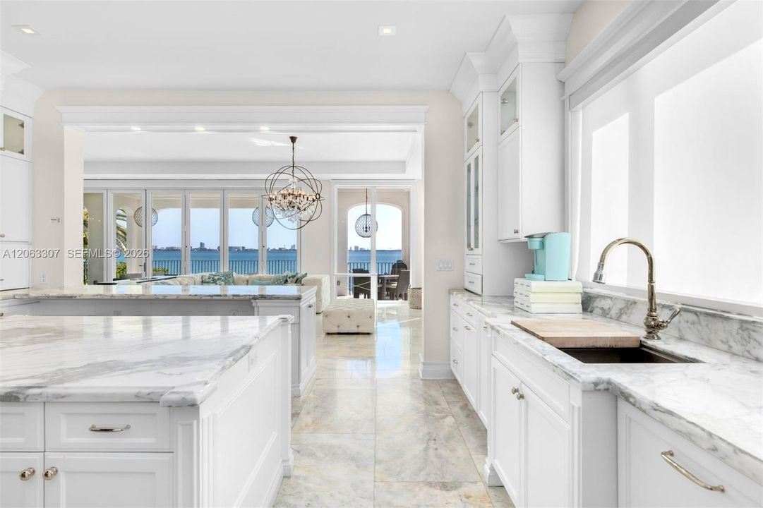 For Sale: $10,999,999 (6 beds, 6 baths, 6816 Square Feet)