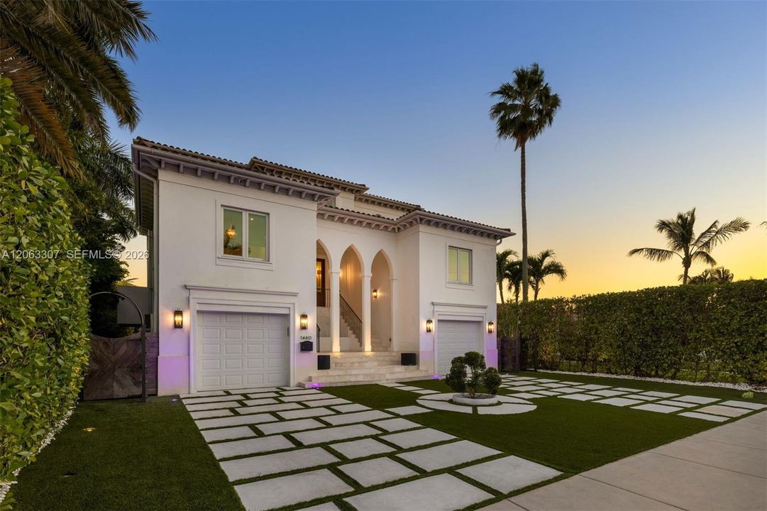 For Sale: $10,999,999 (6 beds, 6 baths, 6816 Square Feet)