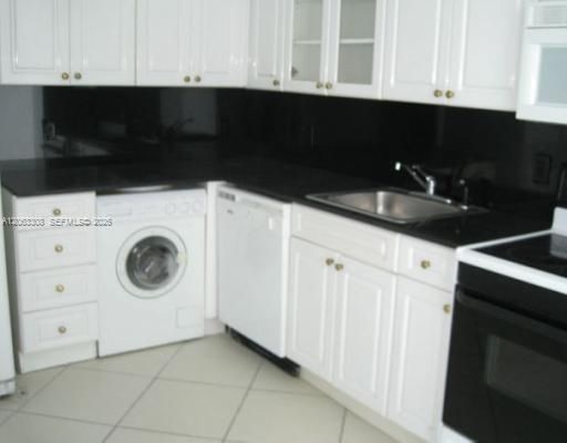 На продажу: $369,000 (1 спален, 1 ванн, 910 Квадратных фут)