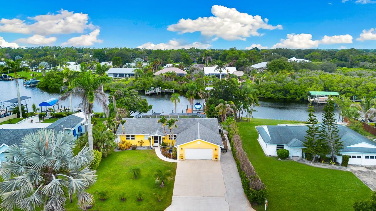 622 SW Pine Tree Lane-1