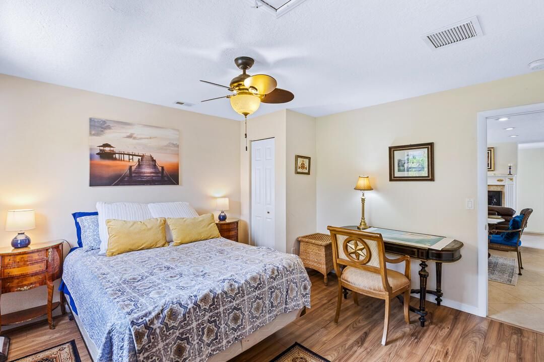 622 SW Pine Tree Lane-27