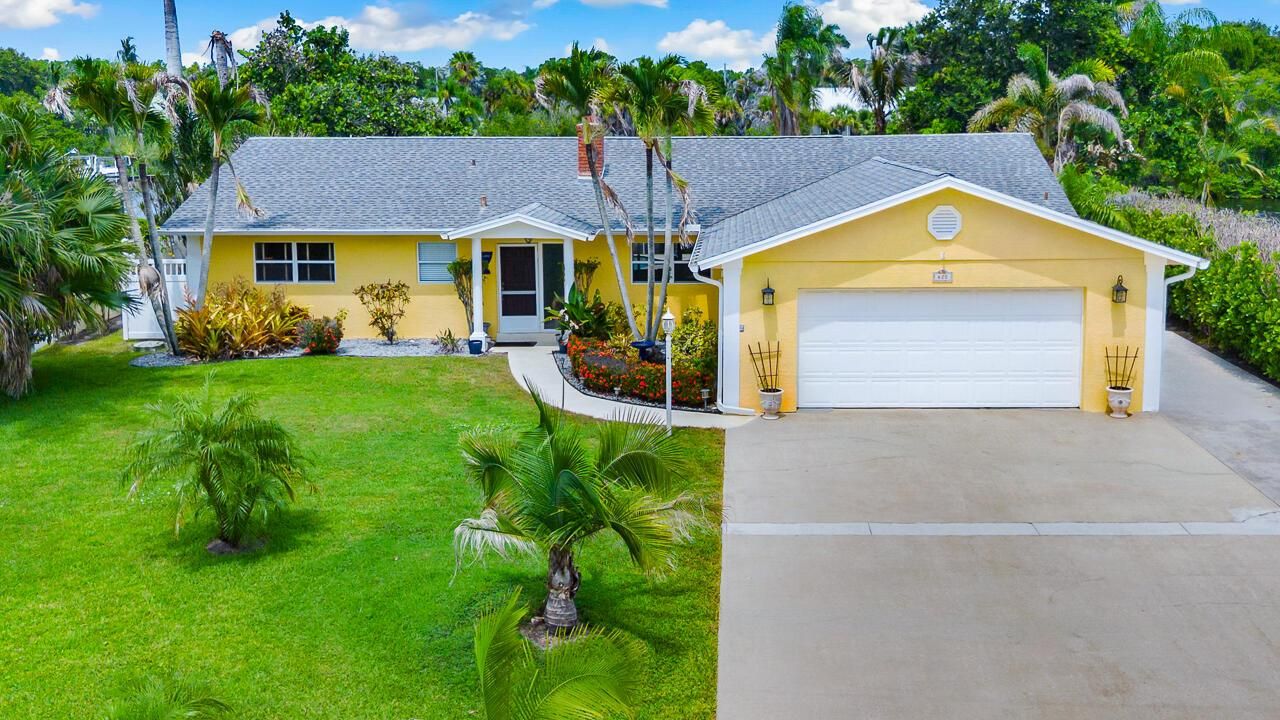 622 SW Pine Tree Lane-11