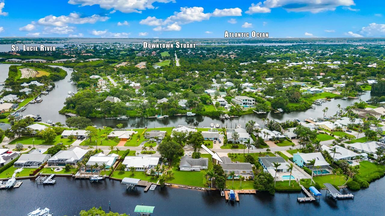 622 SW Pine Tree Lane-8