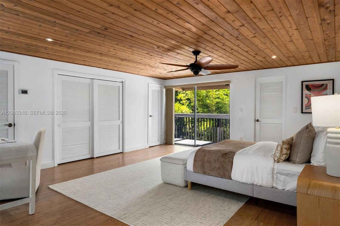 2nd ensuite bdrm 18.5 x 18.7 is like a 2nd primary