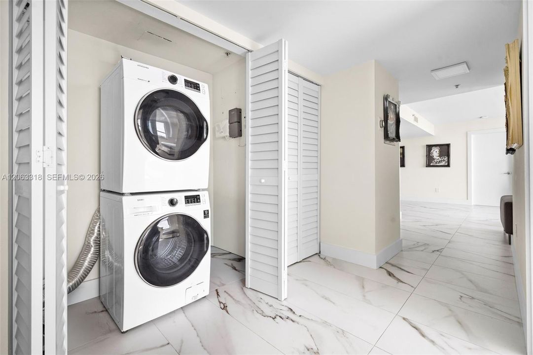 For Rent: $9,500 (3 beds, 2 baths, 1191 Square Feet)