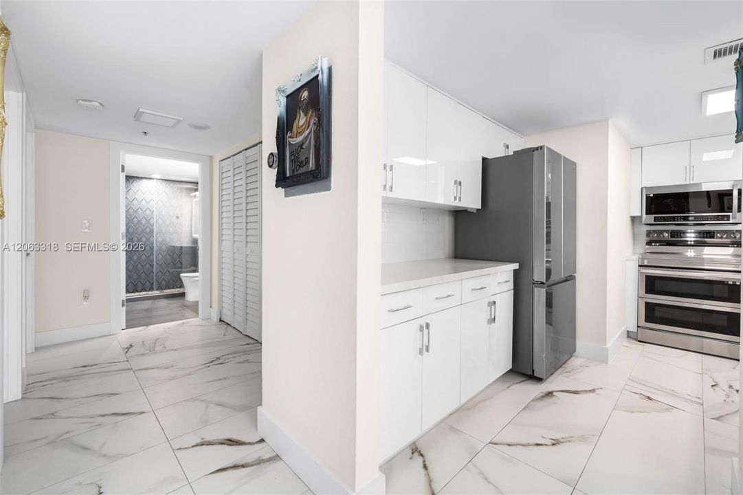 For Rent: $9,500 (3 beds, 2 baths, 1191 Square Feet)