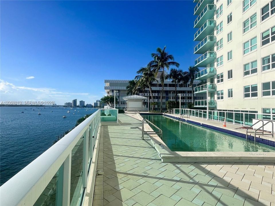 For Rent: $9,500 (3 beds, 2 baths, 1191 Square Feet)