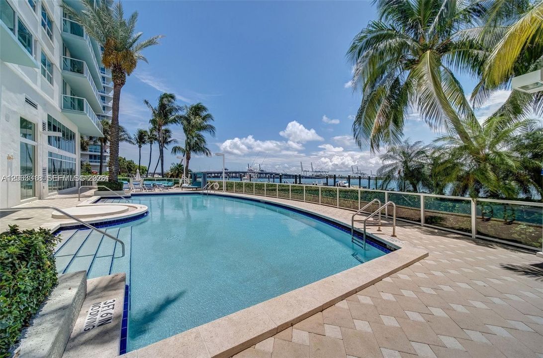For Rent: $9,500 (3 beds, 2 baths, 1191 Square Feet)