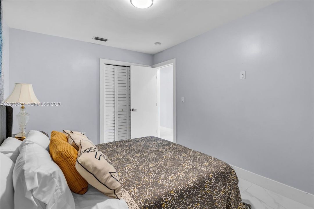 В аренду: $3,900 (4 спален, 3 ванн, 1100 Квадратных фут)