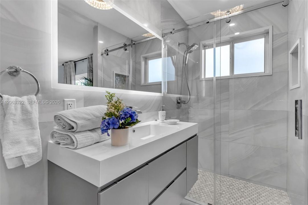 В аренду: $3,900 (4 спален, 3 ванн, 1100 Квадратных фут)