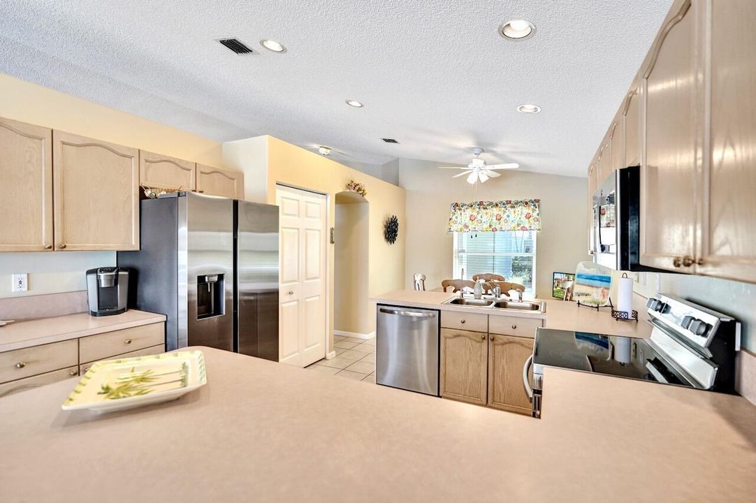 5886 Las Colinas Circle - 32