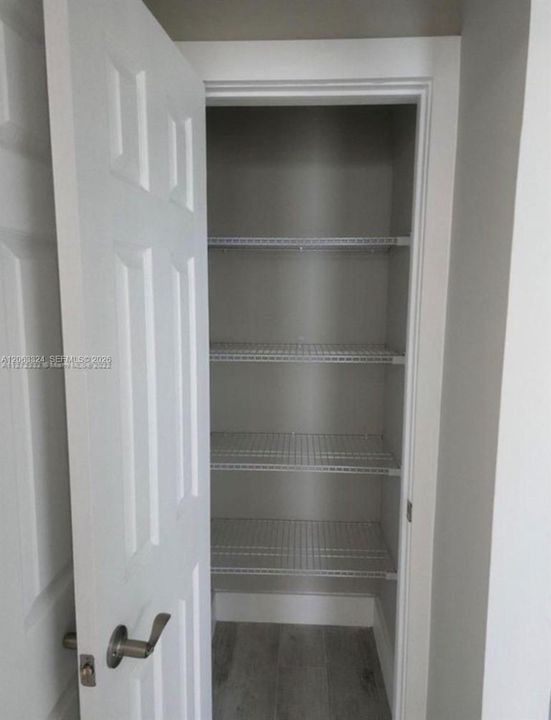 For Rent: $2,000 (1 beds, 1 baths, 590 Square Feet)