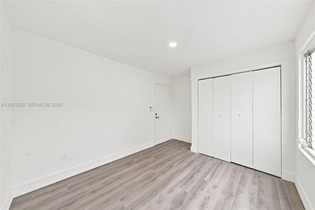 В аренду: $3,250 (3 спален, 1 ванн, 2330 Квадратных фут)