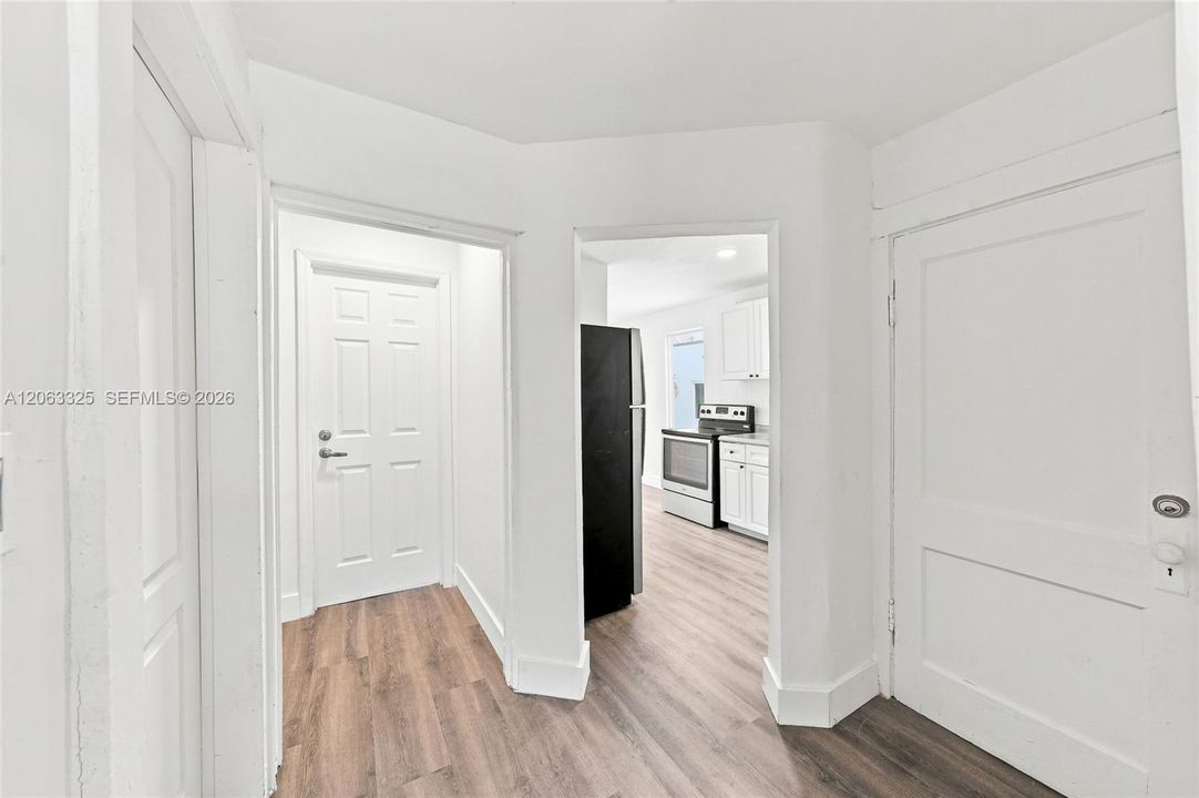 В аренду: $3,250 (3 спален, 1 ванн, 2330 Квадратных фут)