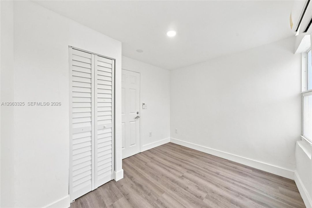 В аренду: $3,250 (3 спален, 1 ванн, 2330 Квадратных фут)