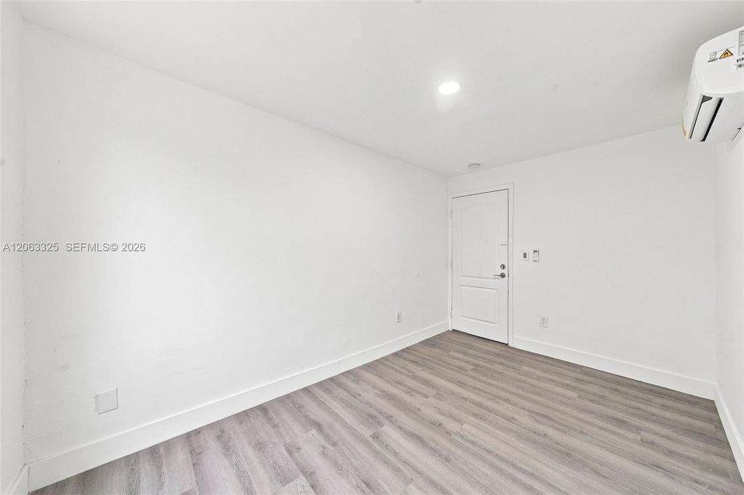 В аренду: $3,250 (3 спален, 1 ванн, 2330 Квадратных фут)