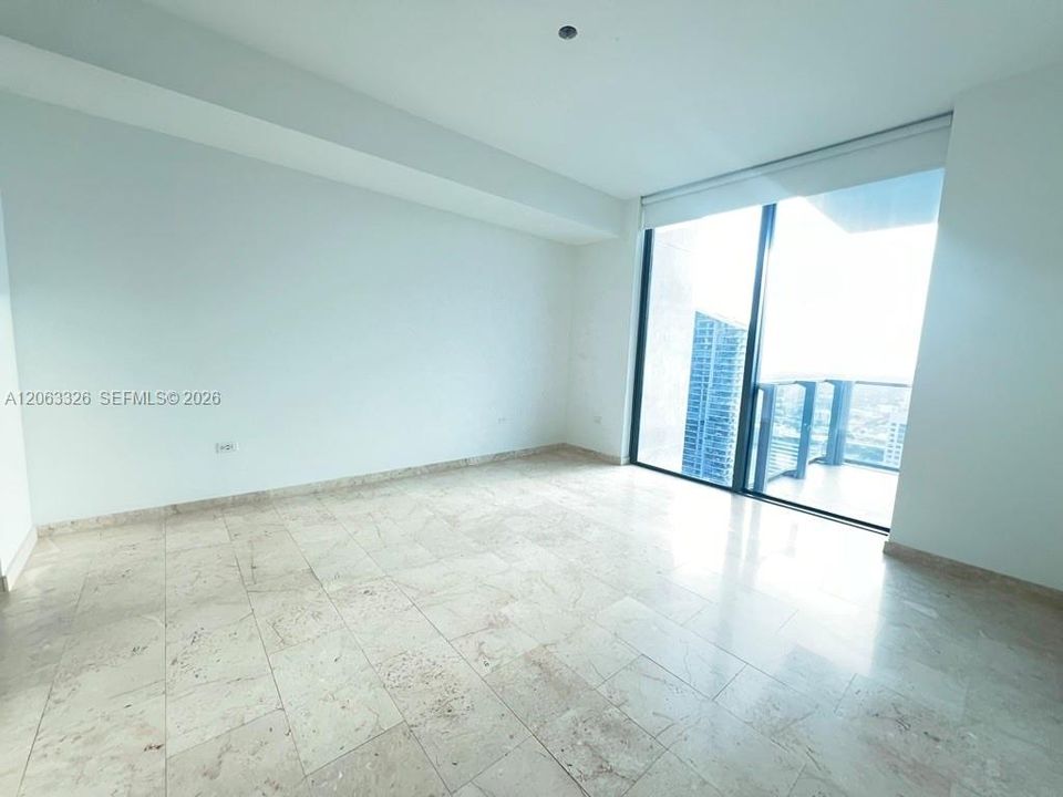 For Sale: $975,000 (2 beds, 2 baths, 1219 Square Feet)