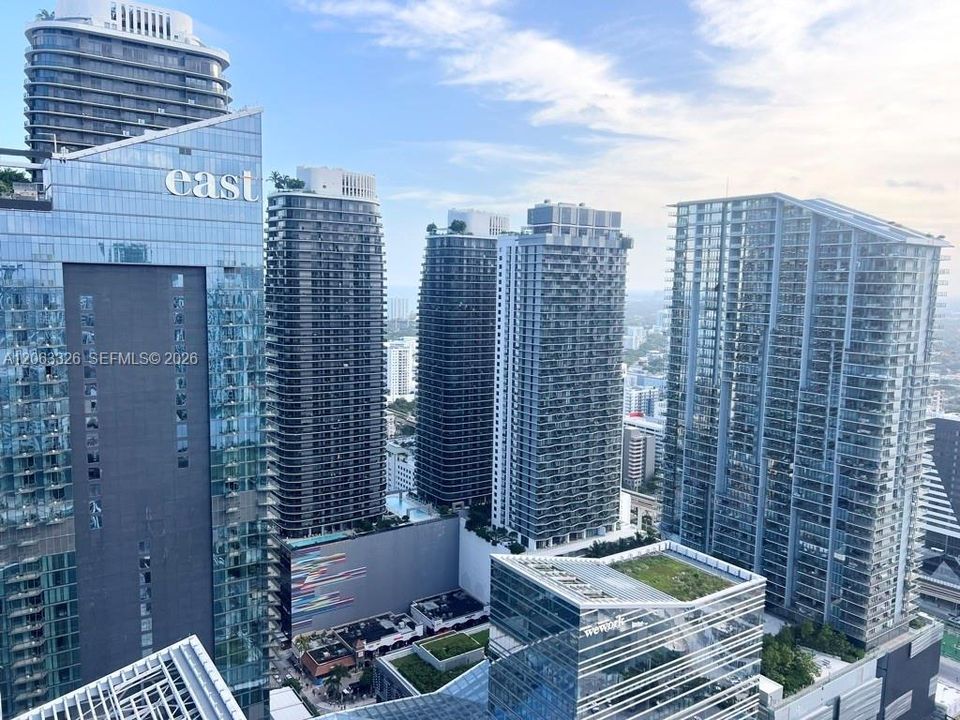 For Sale: $975,000 (2 beds, 2 baths, 1219 Square Feet)