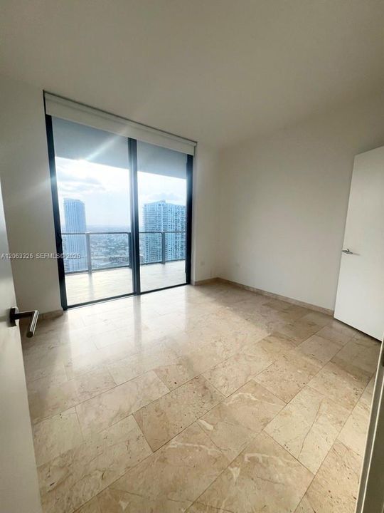For Sale: $975,000 (2 beds, 2 baths, 1219 Square Feet)