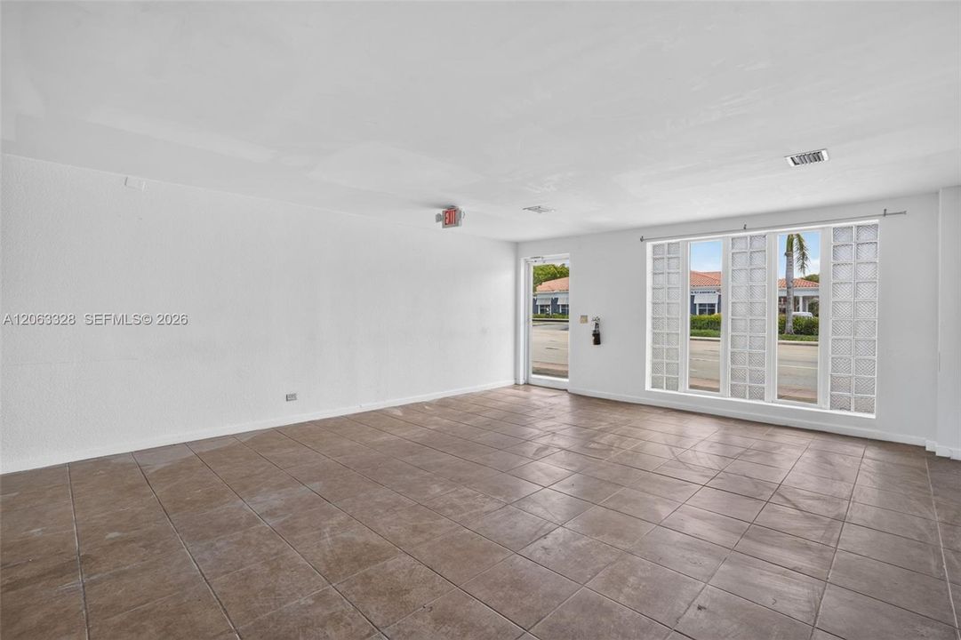 En Renta: $2,700 (0 camas, 0 baños, 0 Pies cuadrados)