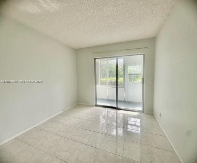 В аренду: $1,900 (2 спален, 1 ванн, 953 Квадратных фут)