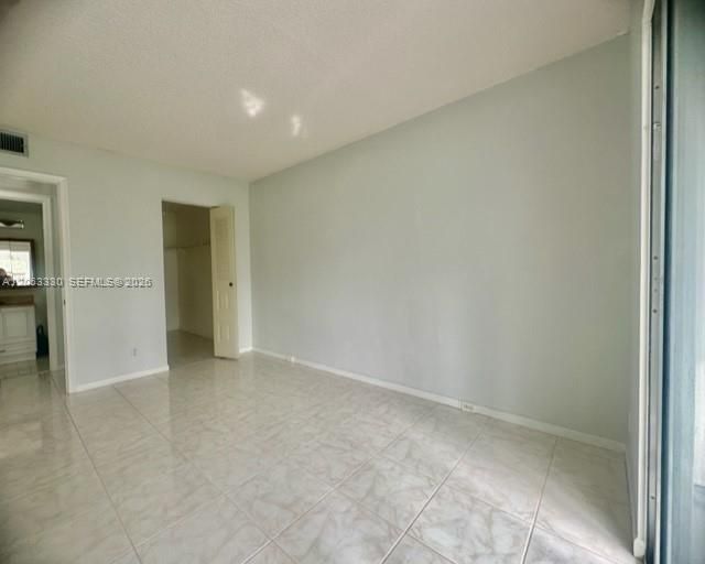 В аренду: $1,900 (2 спален, 1 ванн, 953 Квадратных фут)