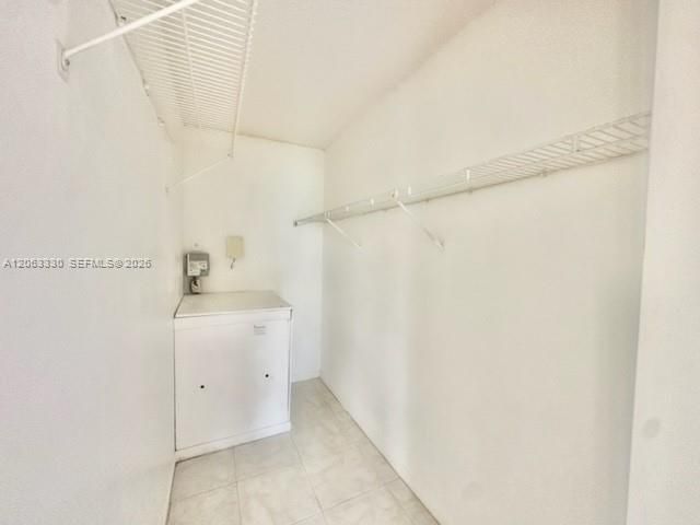 В аренду: $1,900 (2 спален, 1 ванн, 953 Квадратных фут)