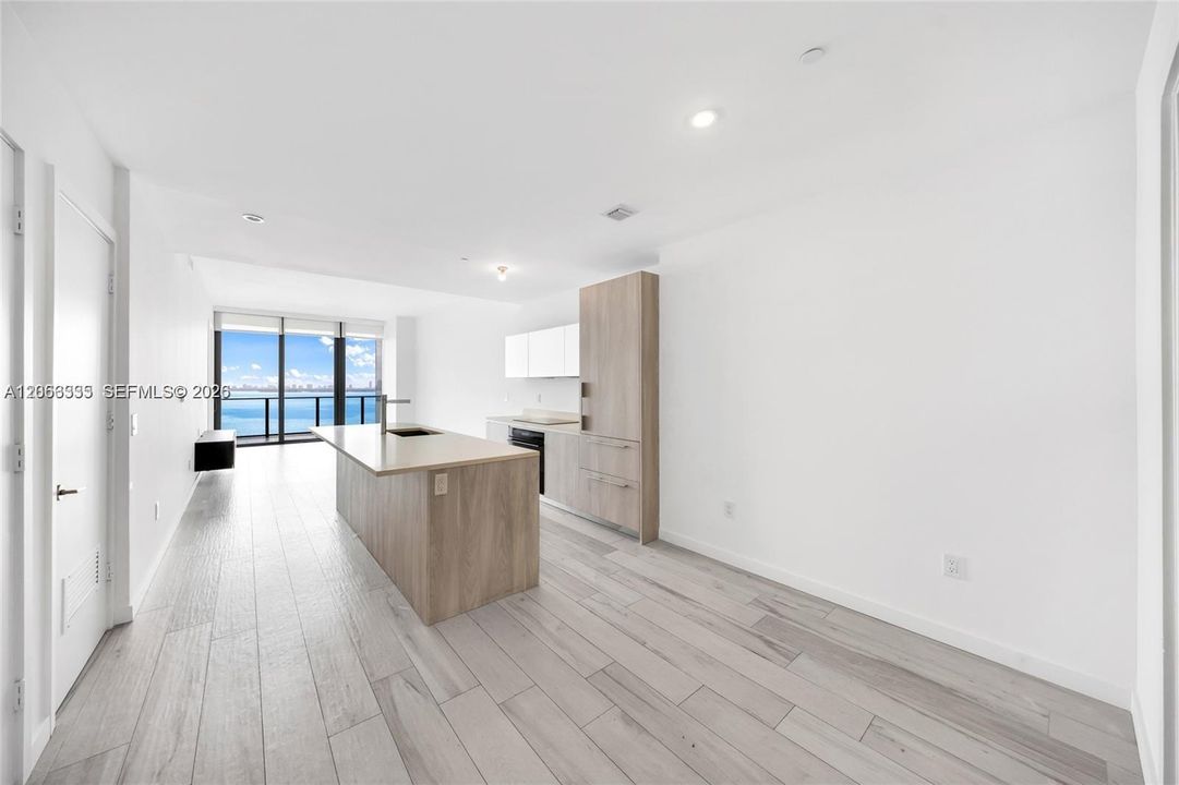 For Sale: $1,100,000 (2 beds, 3 baths, 1187 Square Feet)
