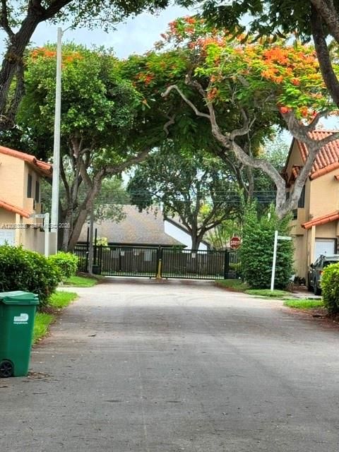 For Rent: $2,700 (2 beds, 1 baths, 1152 Square Feet)