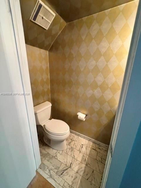 For Rent: $2,700 (2 beds, 1 baths, 1152 Square Feet)