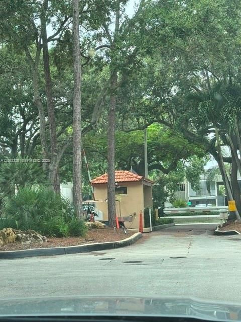 For Rent: $2,700 (2 beds, 1 baths, 1152 Square Feet)