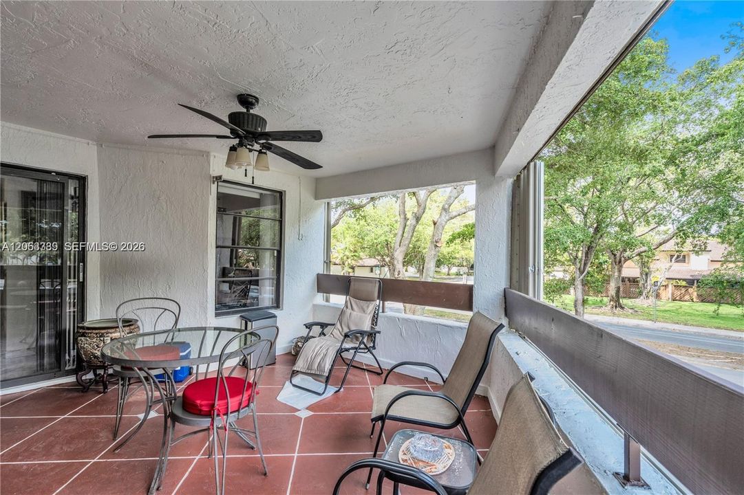 For Sale: $310,000 (3 beds, 2 baths, 1240 Square Feet)