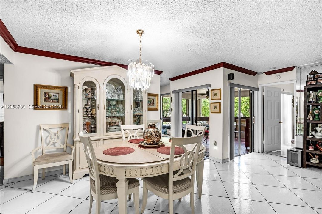 For Sale: $310,000 (3 beds, 2 baths, 1240 Square Feet)