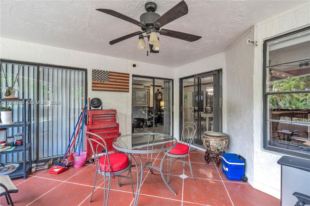 For Sale: $310,000 (3 beds, 2 baths, 1240 Square Feet)