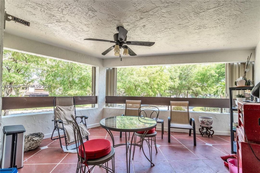 For Sale: $310,000 (3 beds, 2 baths, 1240 Square Feet)