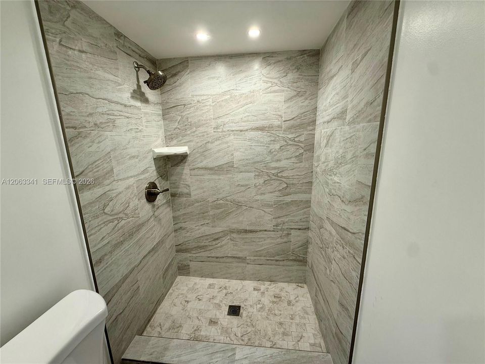 В аренду: $2,450 (2 спален, 2 ванн, 1200 Квадратных фут)