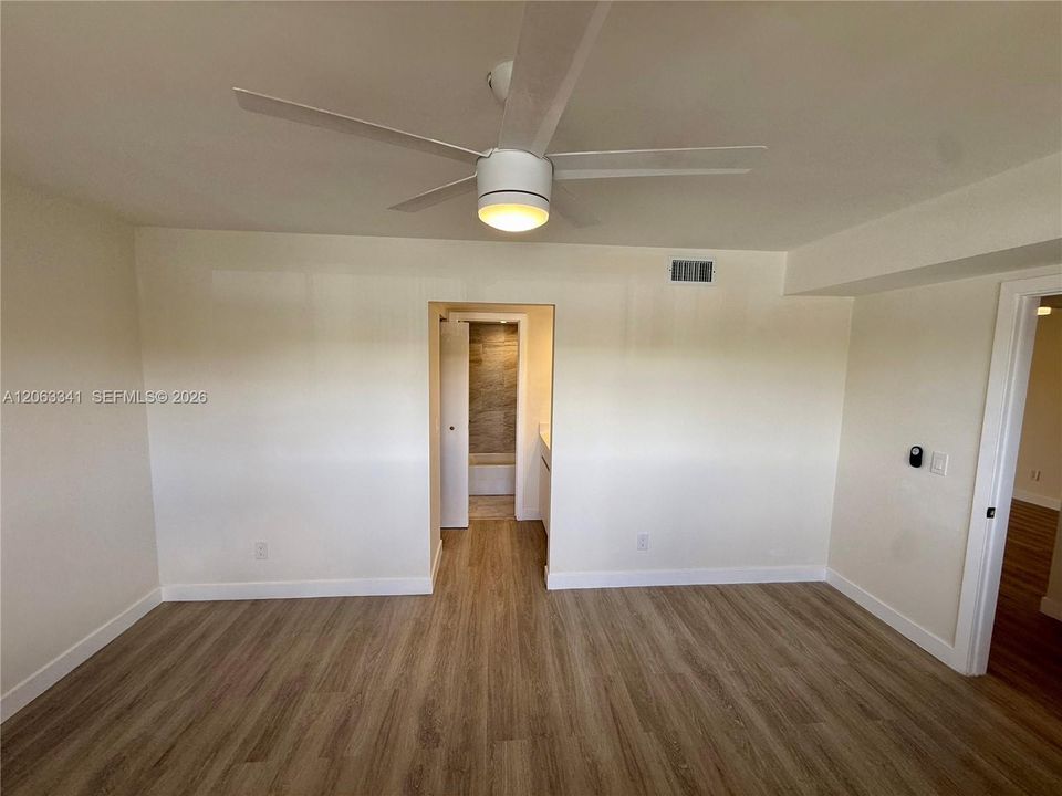 В аренду: $2,450 (2 спален, 2 ванн, 1200 Квадратных фут)