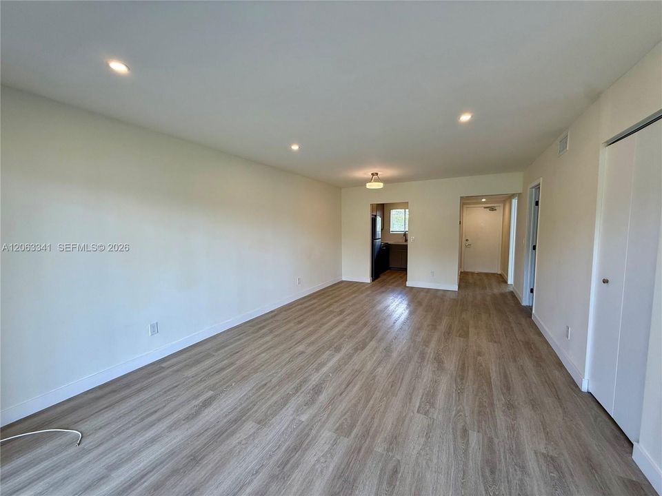В аренду: $2,450 (2 спален, 2 ванн, 1200 Квадратных фут)