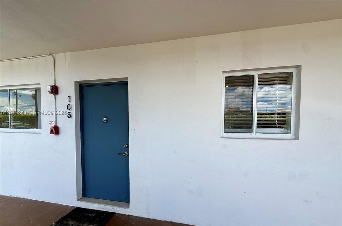 В аренду: $2,450 (2 спален, 2 ванн, 1200 Квадратных фут)