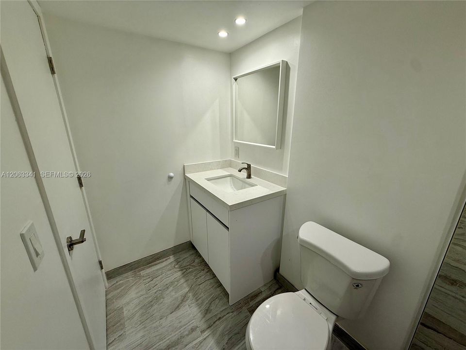 В аренду: $2,450 (2 спален, 2 ванн, 1200 Квадратных фут)